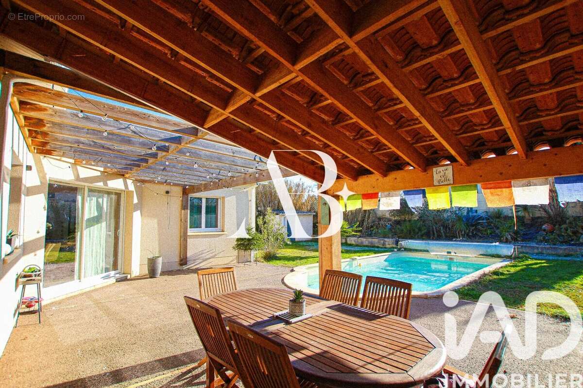 Photo 2 - Maison à ROAILLAN