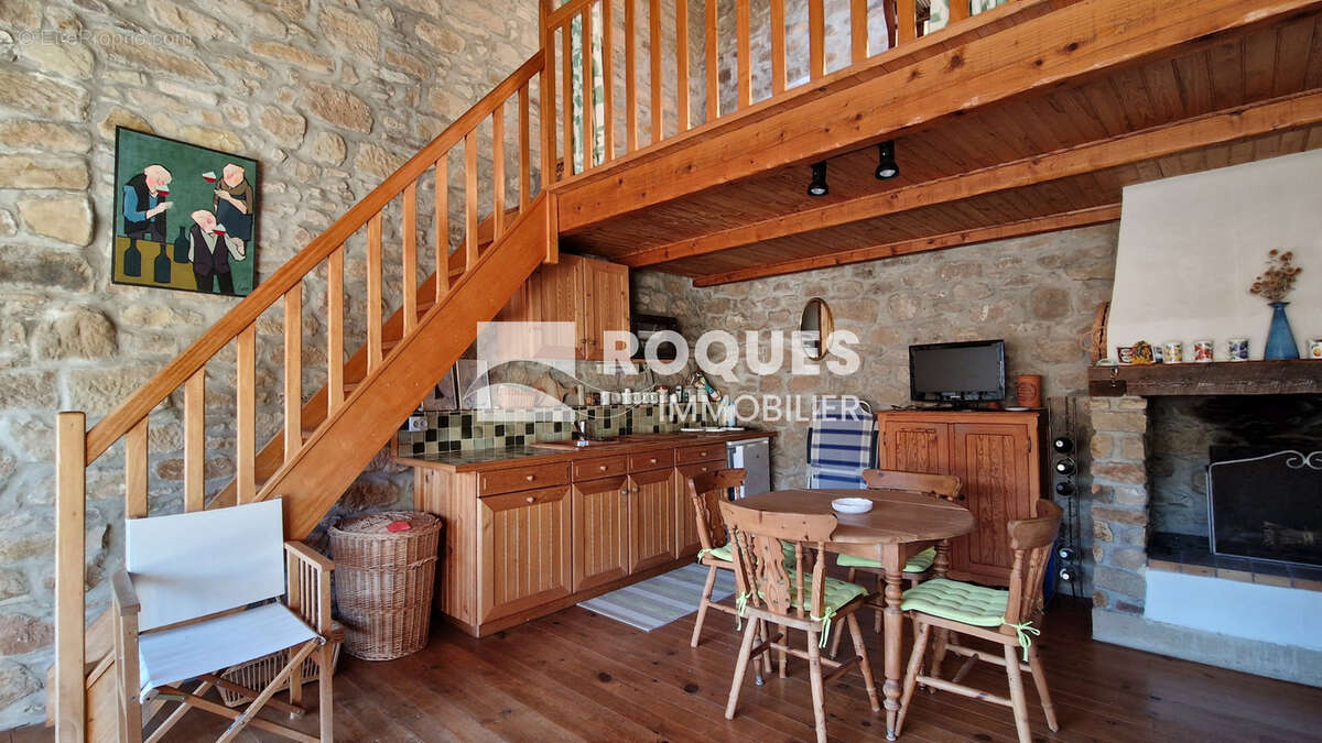 Au pied du Larzac méridional, dans superbe village, maison de village en pierre rénovée 69 m2 habitables, cave - photo 23