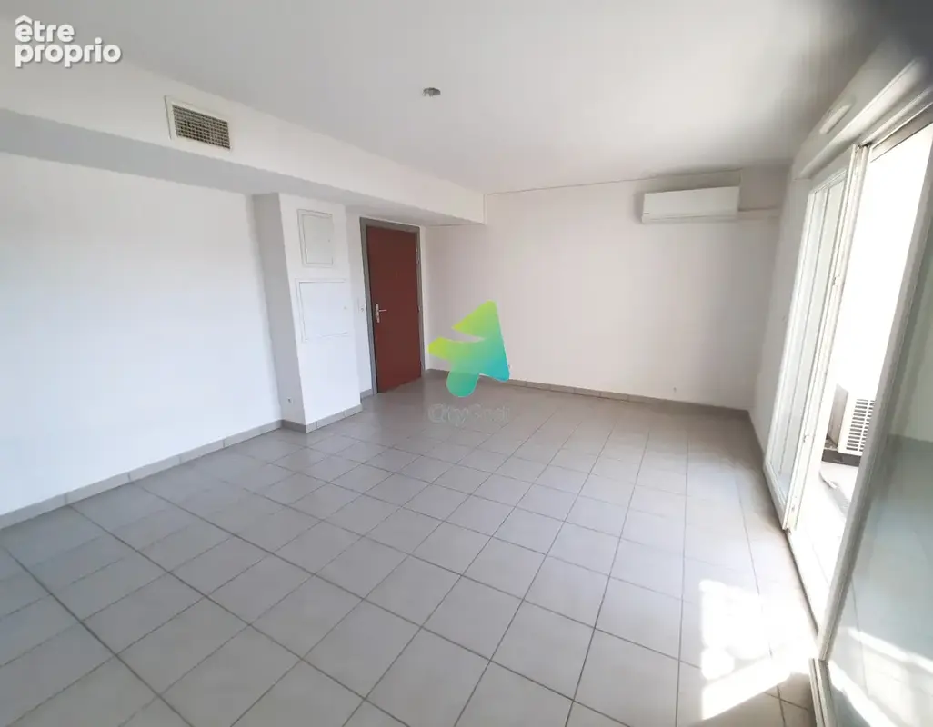 Type 2 avec loggia et parking à Narbonne - photo 4