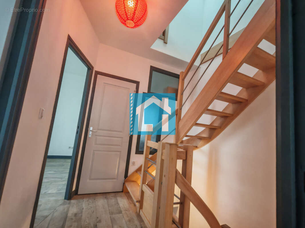 Appartement à DONVILLE-LES-BAINS