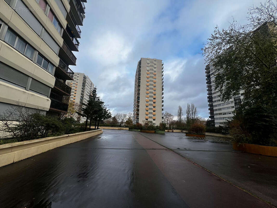 Appartement à FONTENAY-SOUS-BOIS