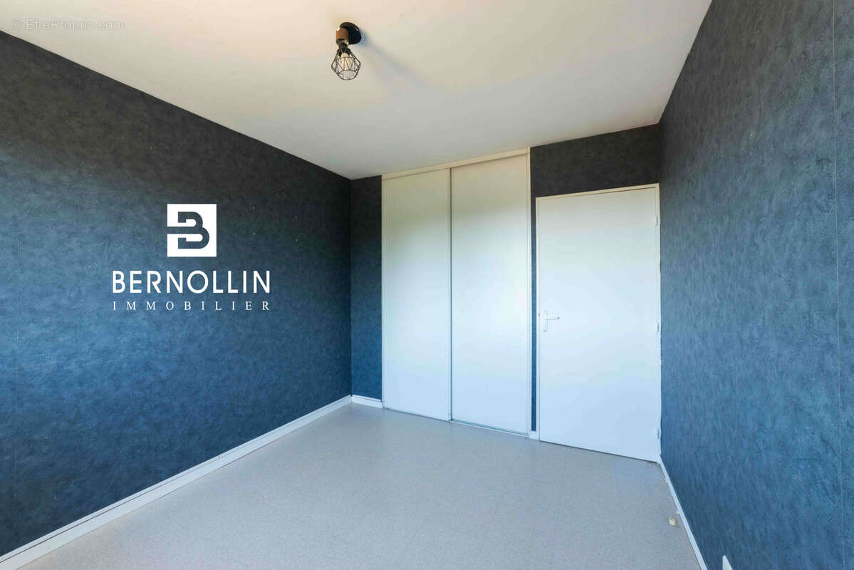 Maison 82 m2, 3 chambres et garage sur terrain de 540 m2 - MONTREVEL EN BRESSE CENTRE - photo 12