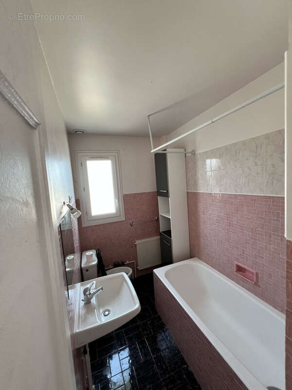 Appartement à SAINTE-GENEVIEVE-DES-BOIS