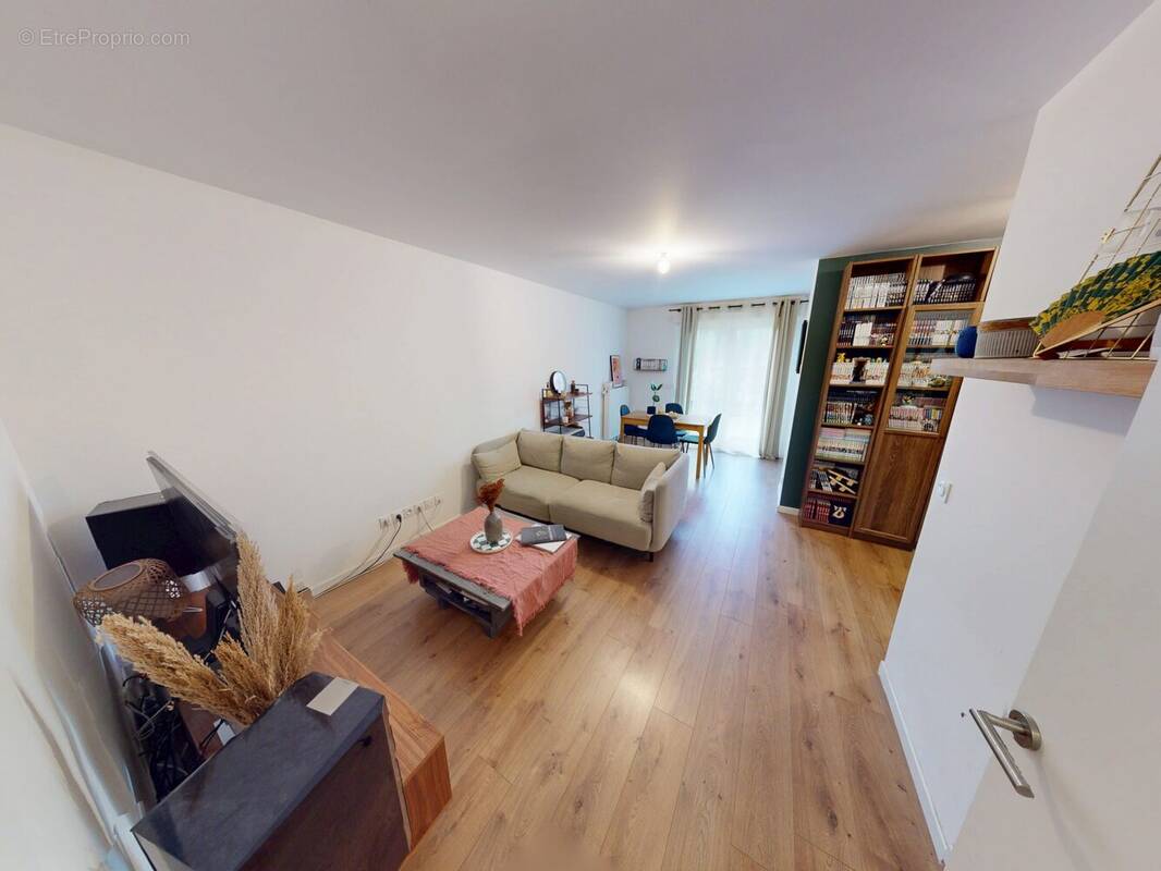 Appartement à HOUILLES