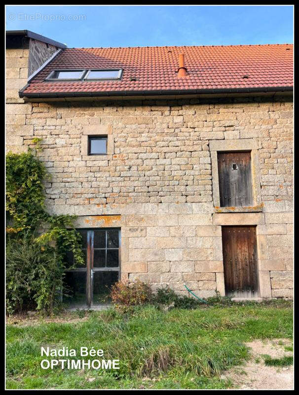 Maison à SAINT-PIERRE-BELLEVUE