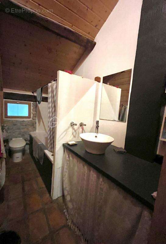 Maison à THORAME-HAUTE