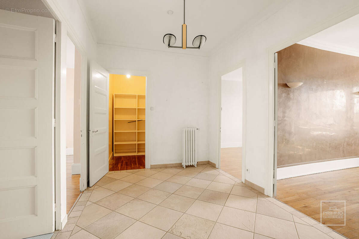 Appartement à LYON-7E
