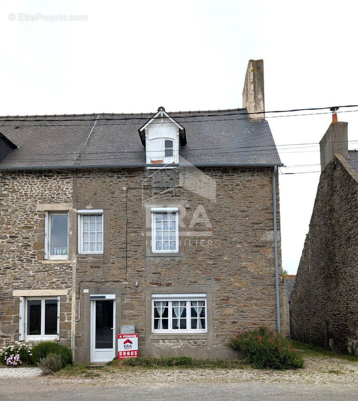 Maison à SAINT-MELOIR-DES-ONDES