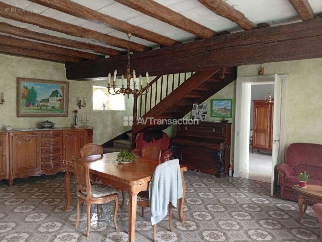 Maison 180 m² à Mirebeau  - photo 103