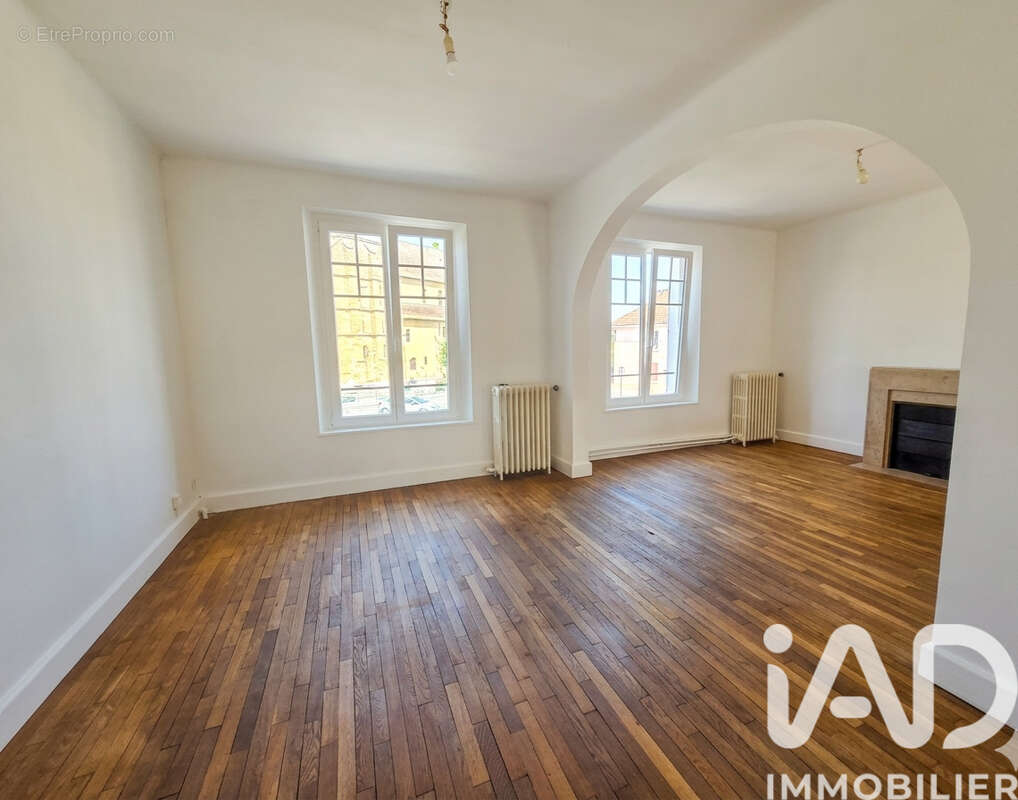 Photo 2 - Appartement à LOUZE