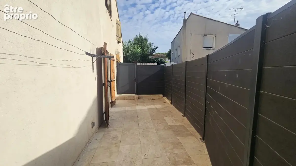 Maison 5 pièces 110 m² à vendre à La Fare-Les-Oliviers (13580) - photo 4