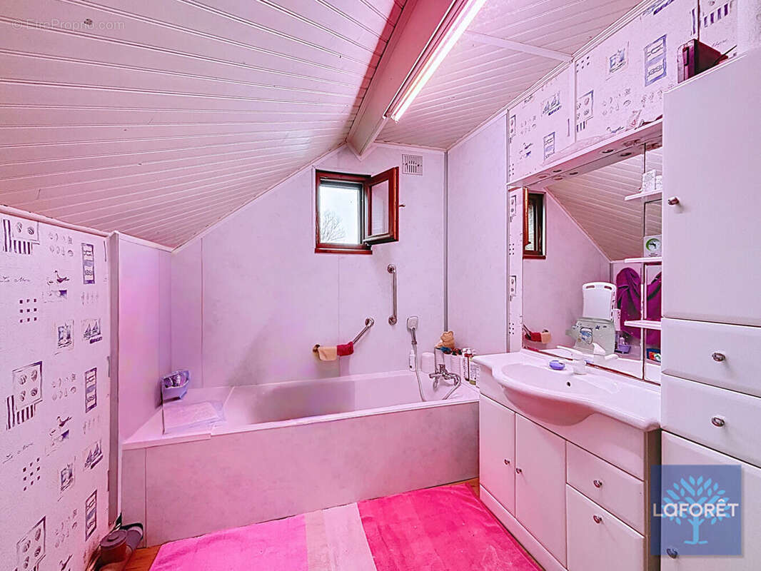 Maison Saint Amand Les Eaux 6 pièce(s) 118 m2 - photo 8