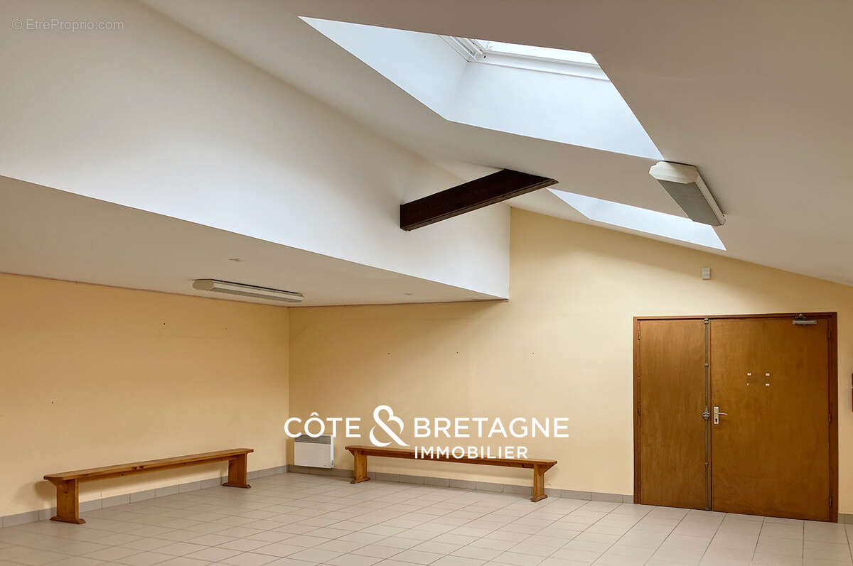 Bel ensemble de bâtiments en pierre de taille au faouët dans le morbihan  réf : 202595 - photo 16