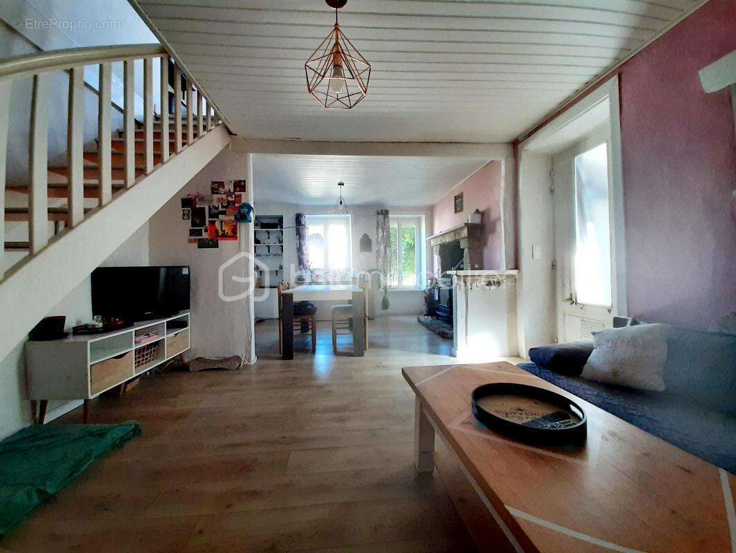 Maison 3 pièces 80 m² - photo 2