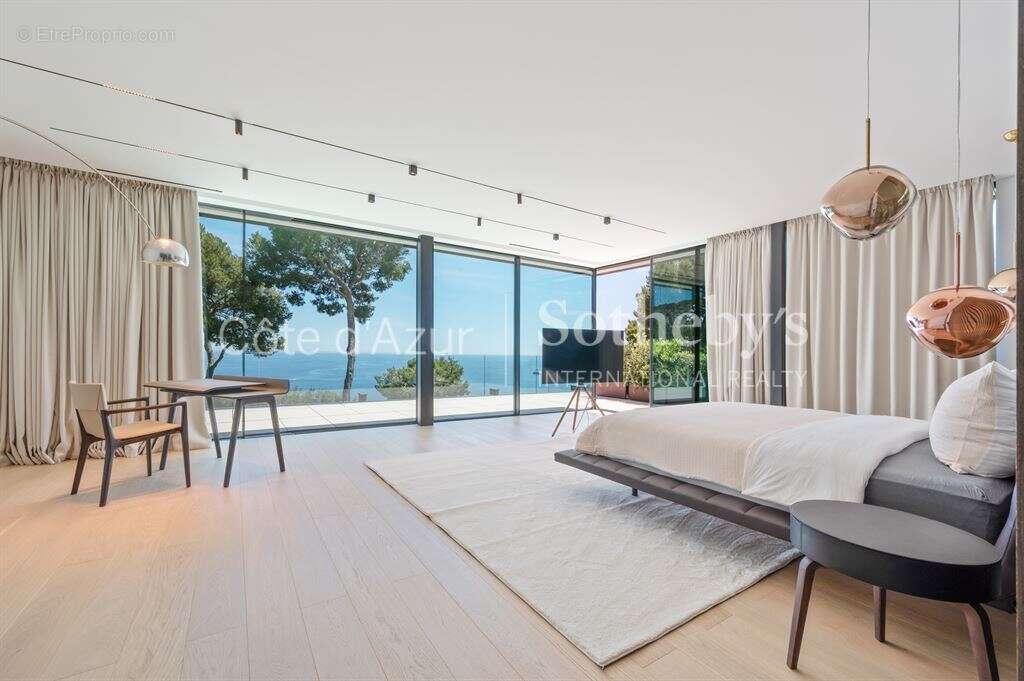 Maison à EZE