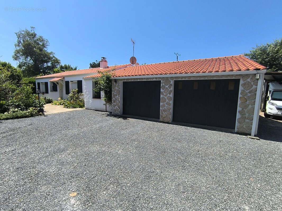 Maison à COMMEQUIERS