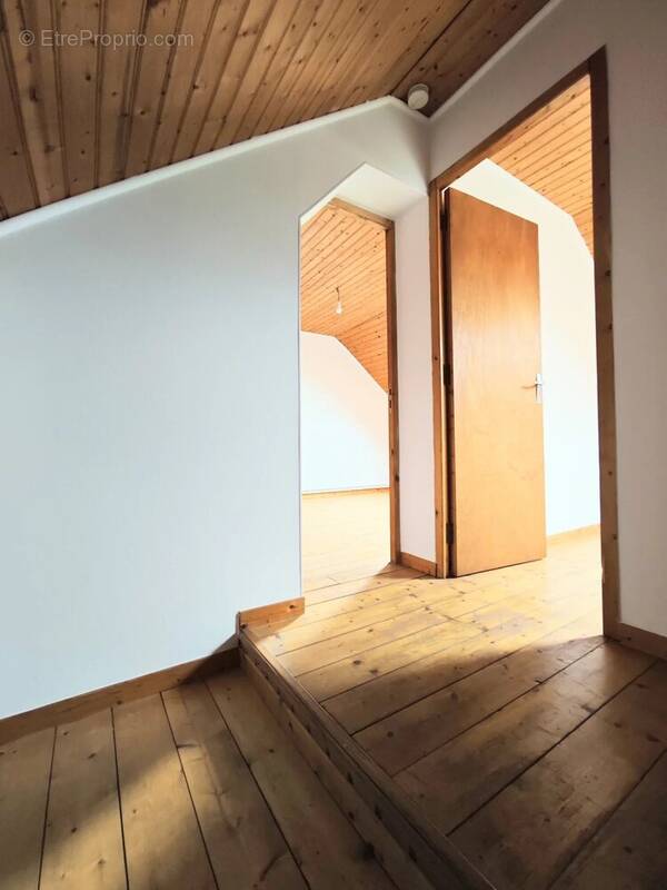 Maison à AULNOYE-AYMERIES