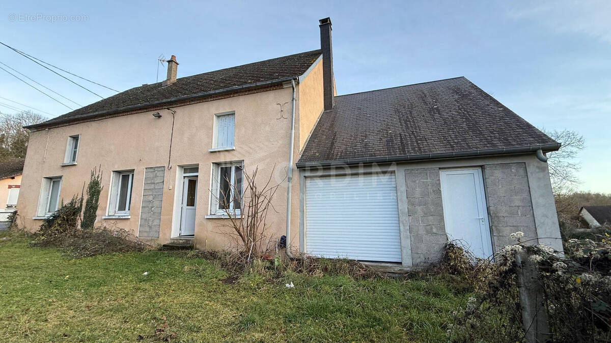 Maison à NEUVY-SUR-LOIRE