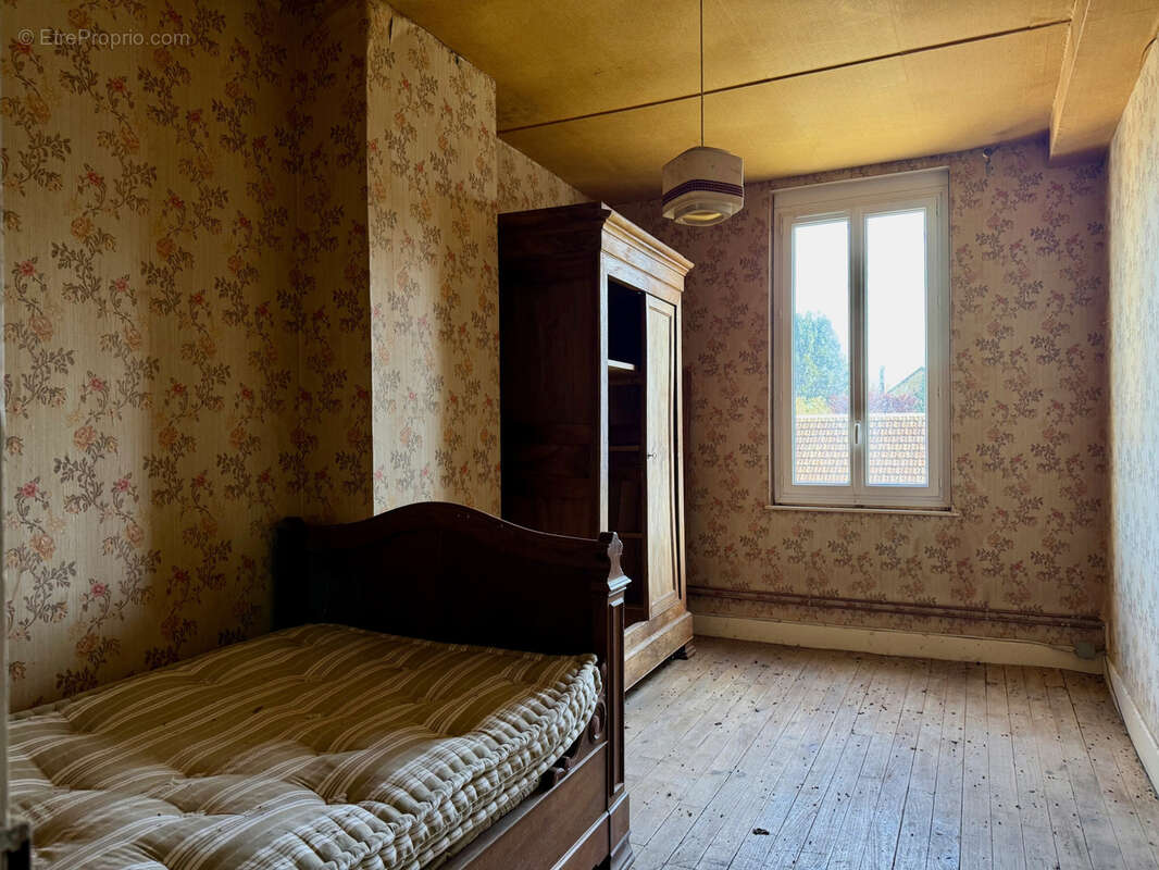 Maison à JAVERNANT