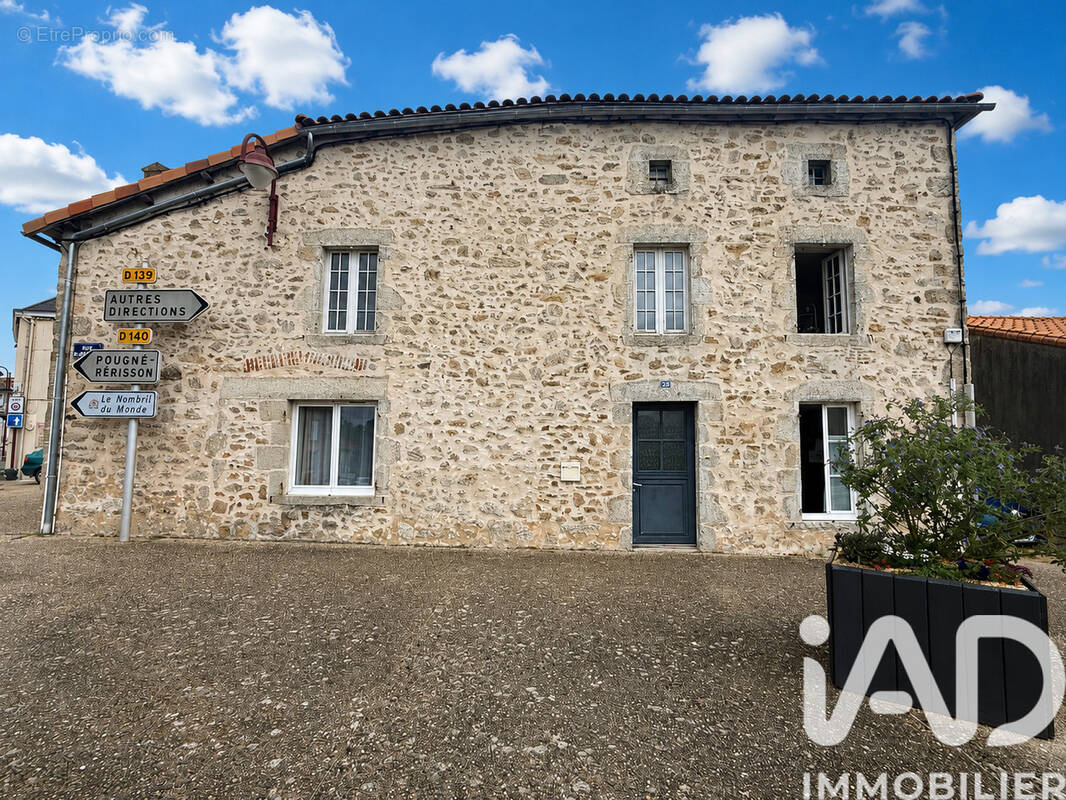 Photo 1 - Maison à SAINT-AUBIN-LE-CLOUD