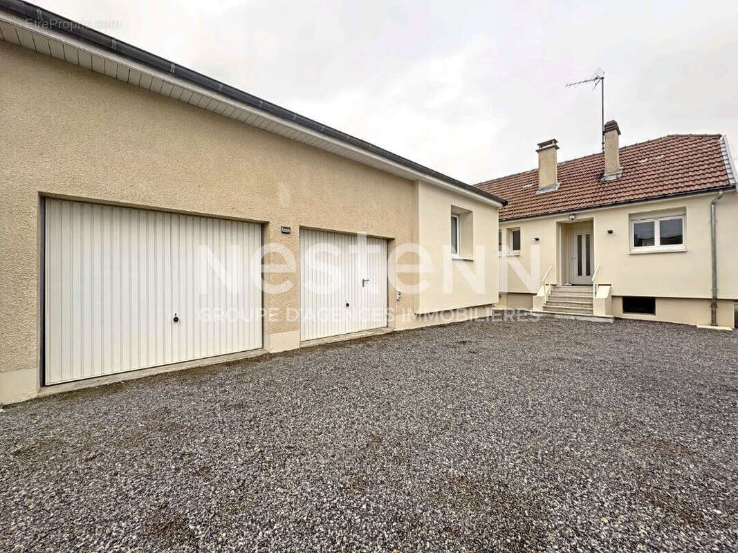 10 min de reims - maison de plain pied sur 823 m² - garage double - photo 2