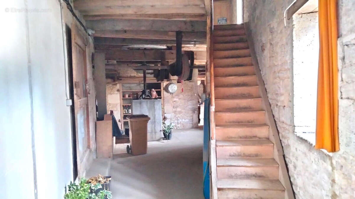 PIECE - Maison à VERTEUIL-SUR-CHARENTE