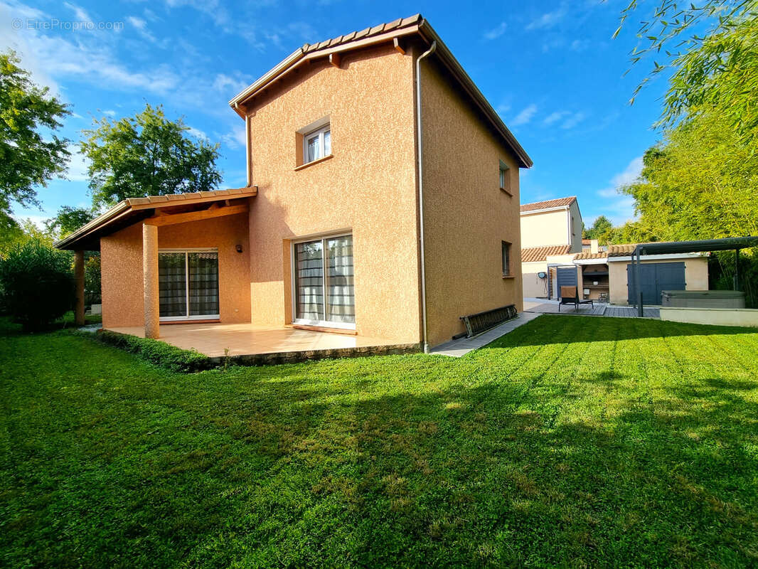 Maison à CASTANET-TOLOSAN