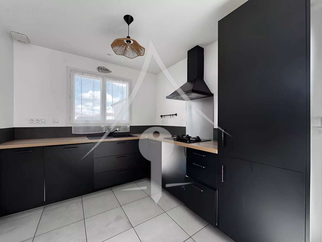 Maison à LAVERNOSE-LACASSE