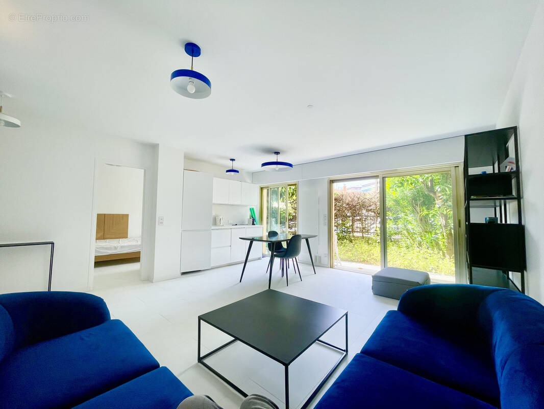 Appartement à LE CANNET
