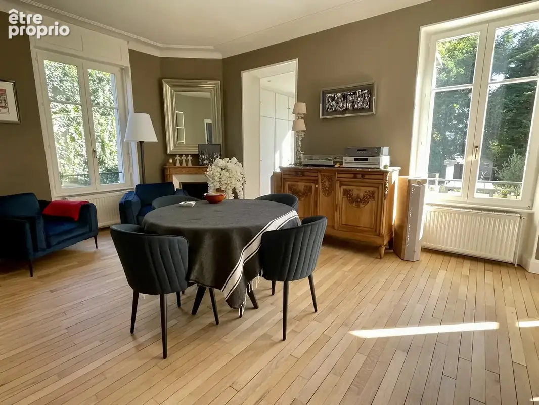 Propriété Indépendante 11 pièces sur 750 m2 de terrain clos de murs et arboré - photo 11