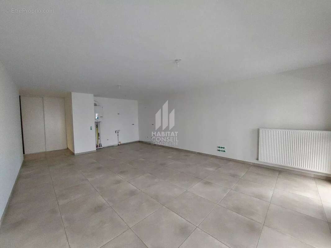 Appartement à SAINT-MARTIN-D'HERES