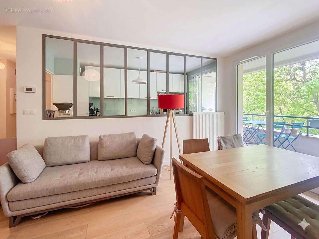 Appartement à SURESNES
