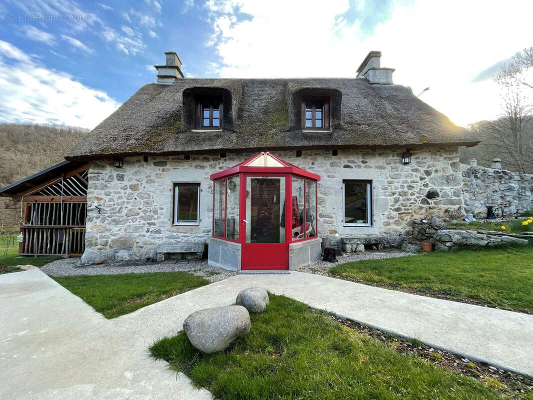 Maison à RIOM-ES-MONTAGNES