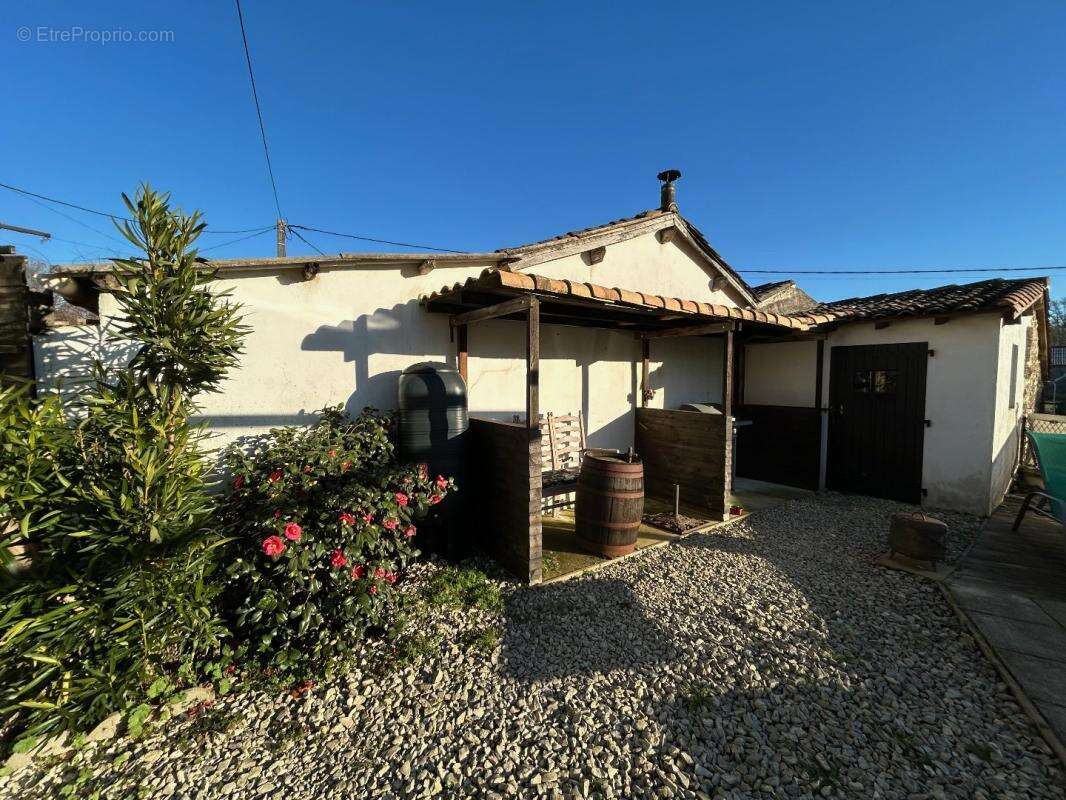 Maison à CAUNAY