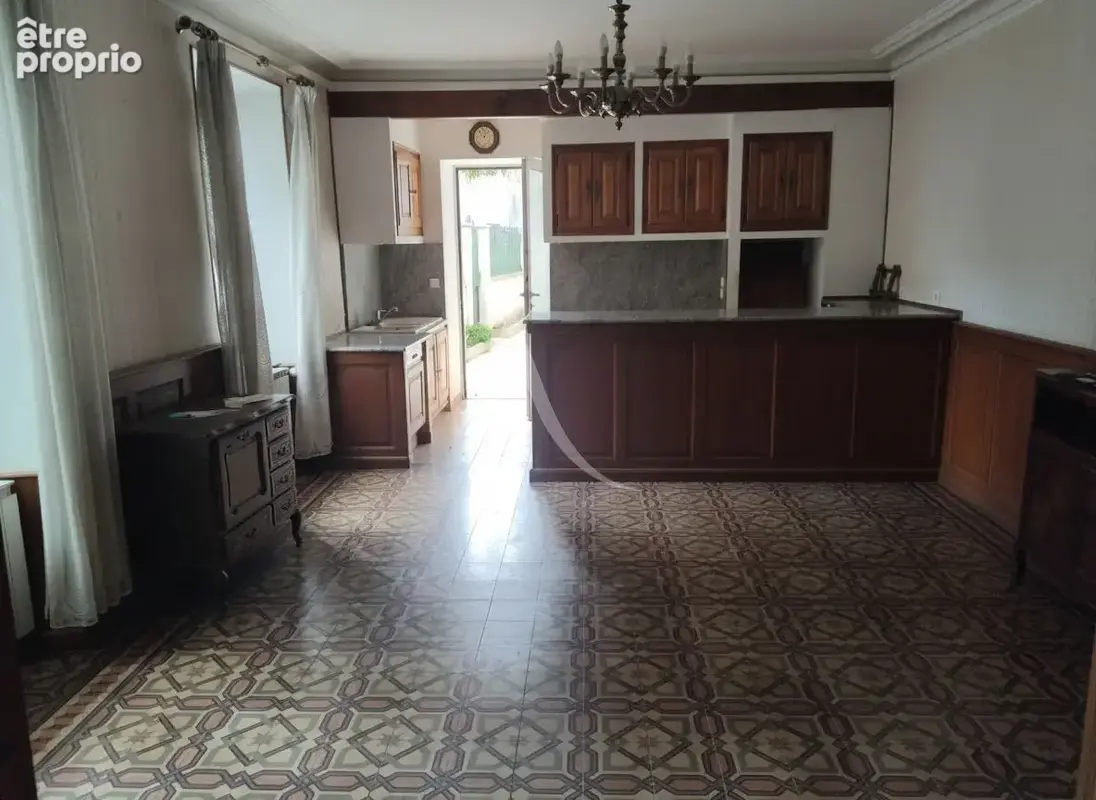Maison 8 pièce(s) 213 m² avec remise et patio Val de Dagne - photo 7