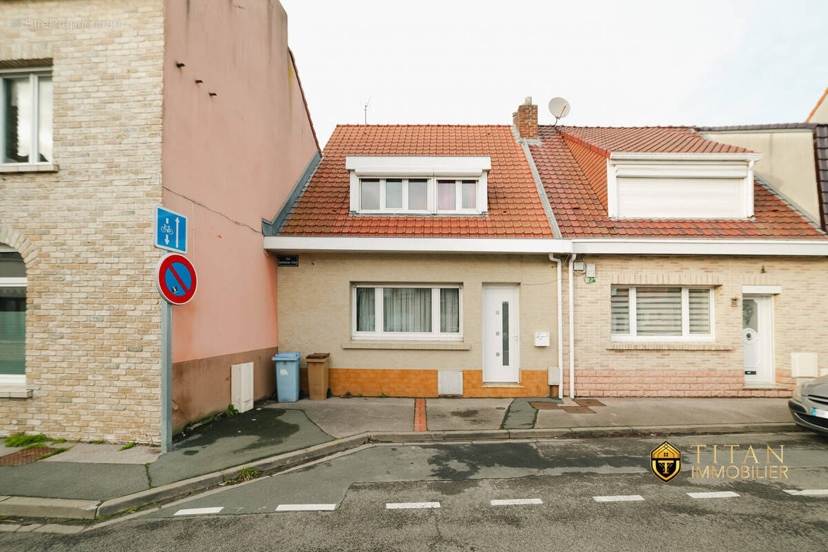 EXCLUSIVITÉ  Maison mitoyenne 100 m²  2 chambres + bureau  À 400 m de la plage  Grand-Fort-Philippe - Maison à GRAND-FORT-PHILIPPE