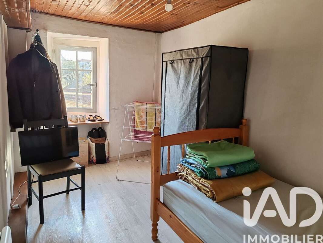 Appartement 180 m² à Cernusson  - photo 5