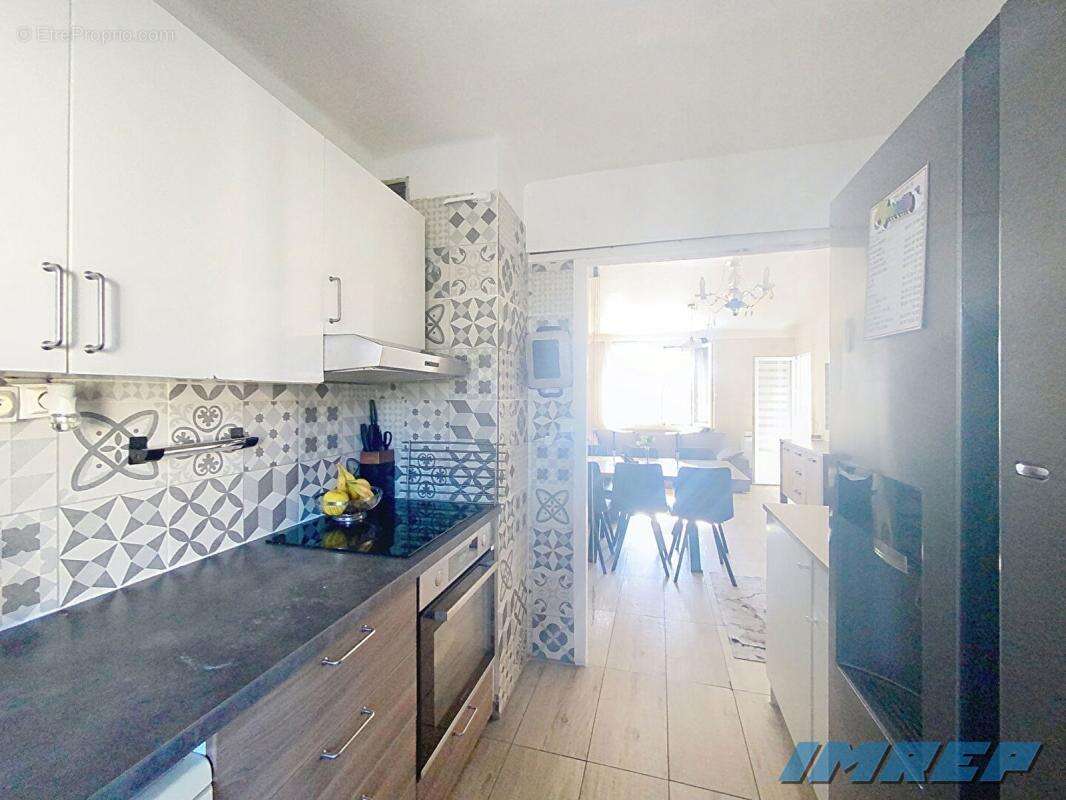 Appartement à MARSEILLE-9E