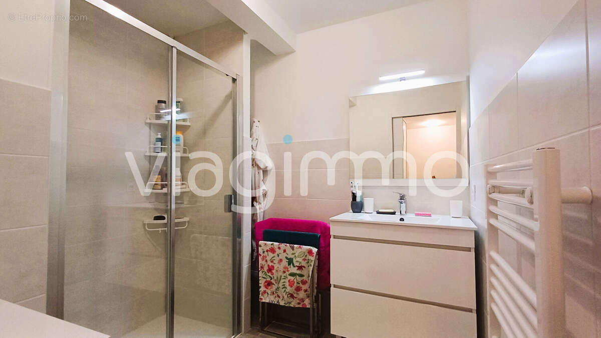 Appartement à LA TERRASSE