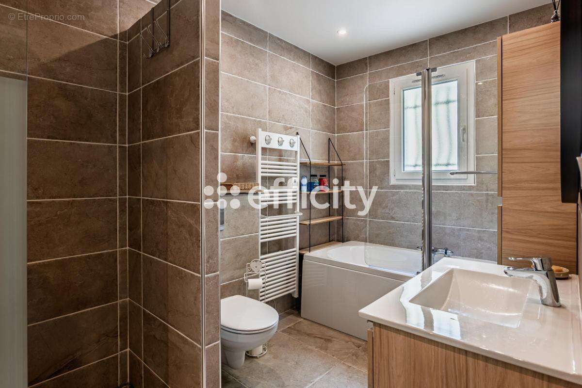 Maison 170 m² à Narbonne  - photo 9