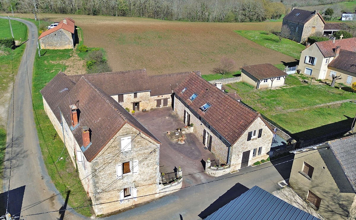 Maison à PRATS-DE-CARLUX