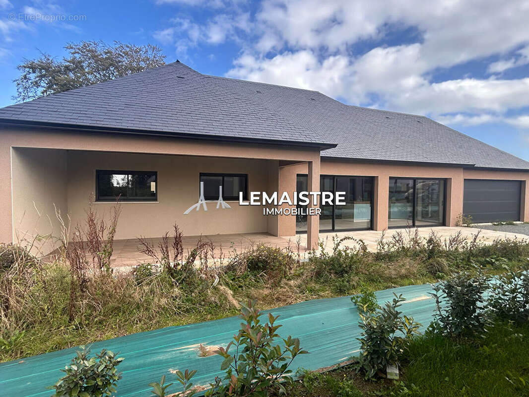 Maison à SAINT-LAURENT-DE-BREVEDENT