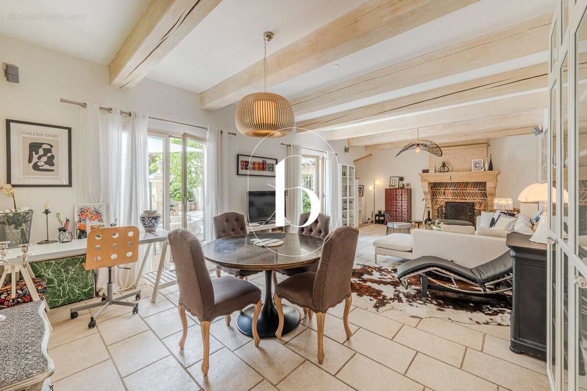 Maison à UZES