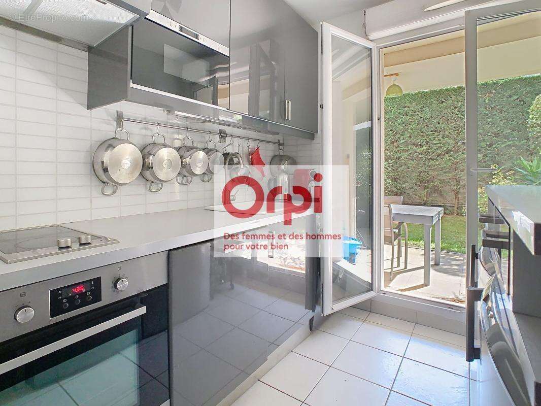 Appartement à ISSY-LES-MOULINEAUX