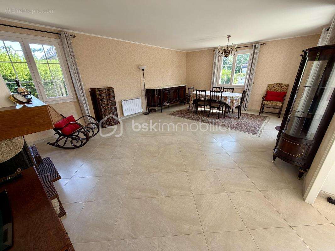 Maison individuelle 112m2 avec sous sol total de 100m2 sur une parcelle de 1236m2 - photo 3