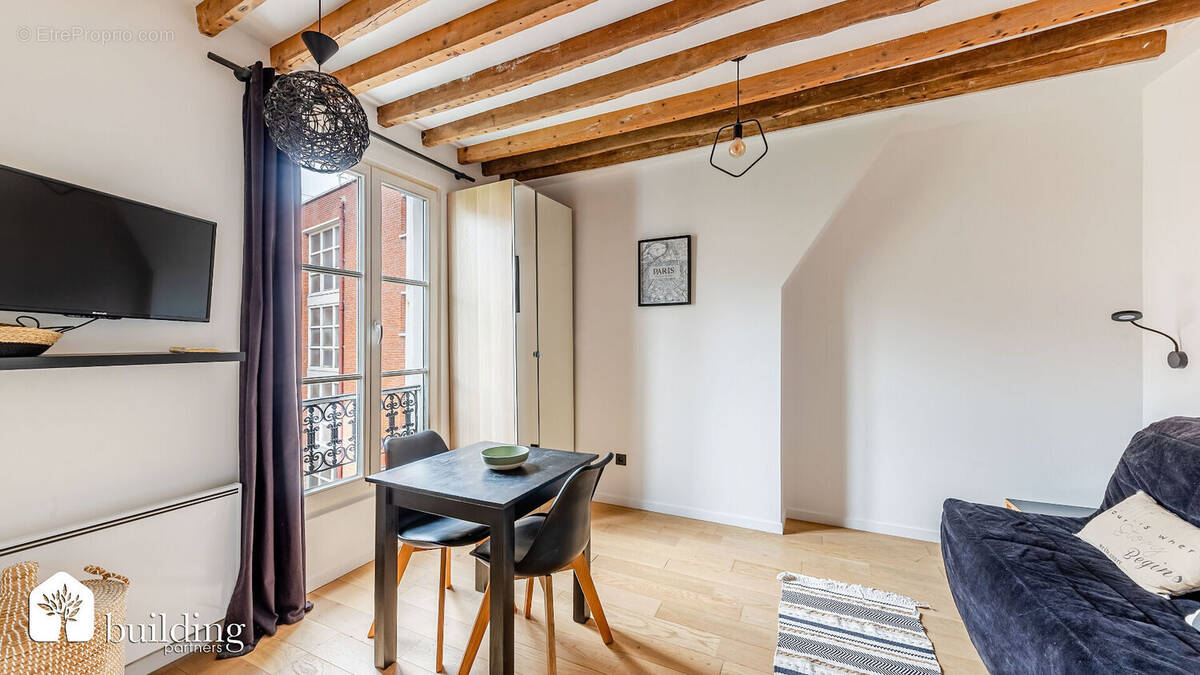 Appartement à PARIS-17E