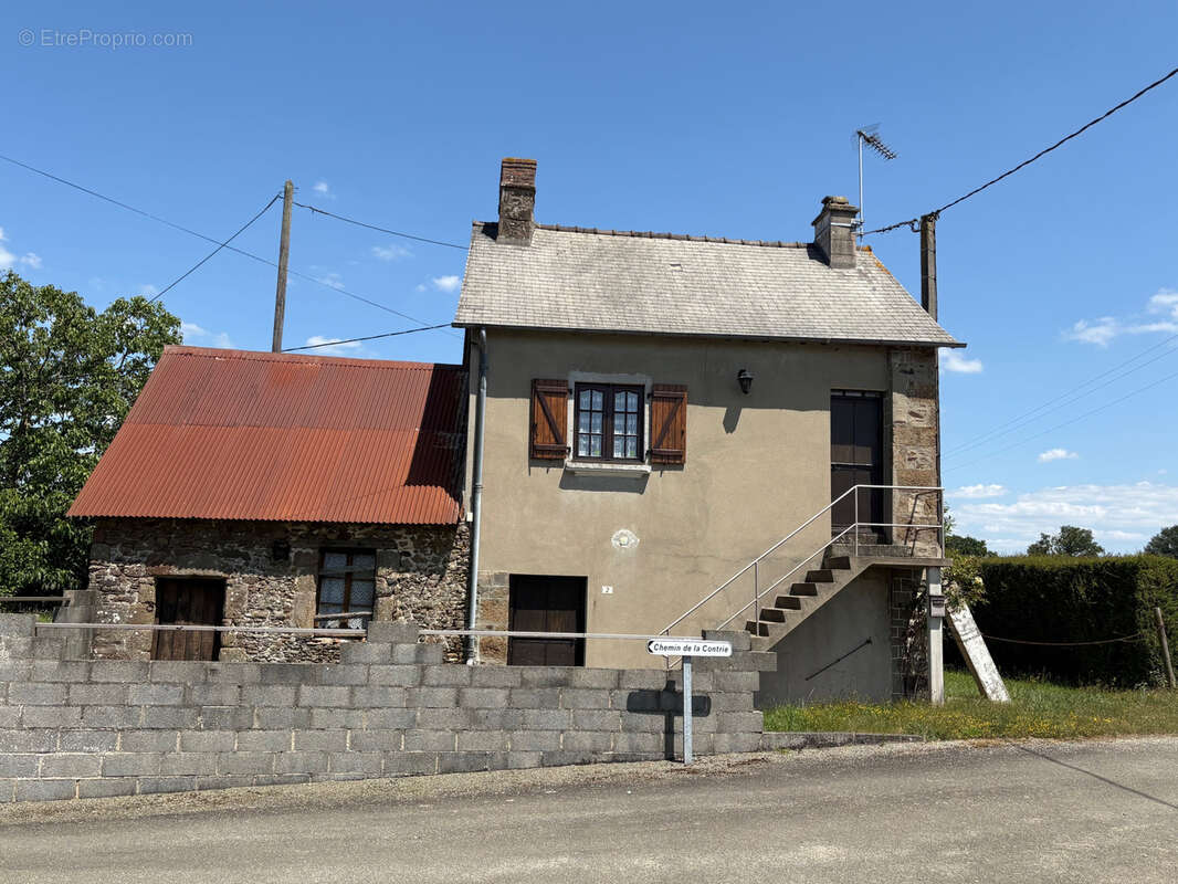 Maison à AMBRIERES-LES-VALLEES