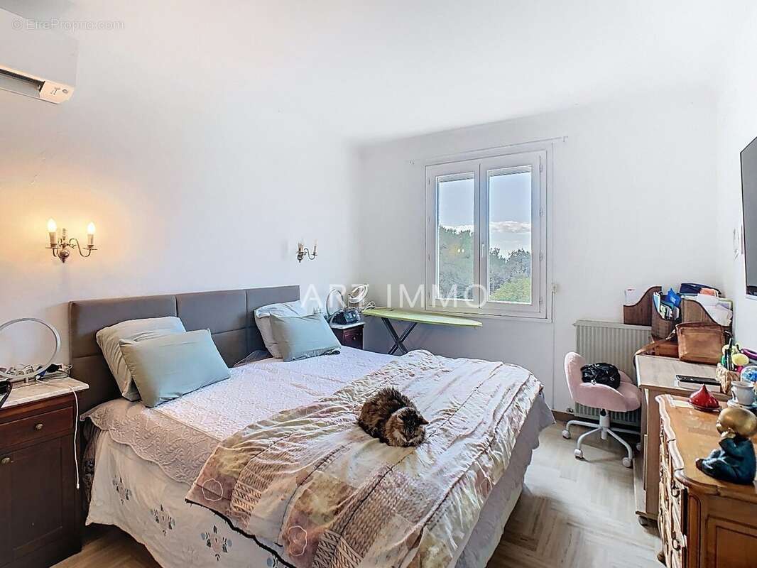 Maison à L&#039;ISLE-SUR-LA-SORGUE