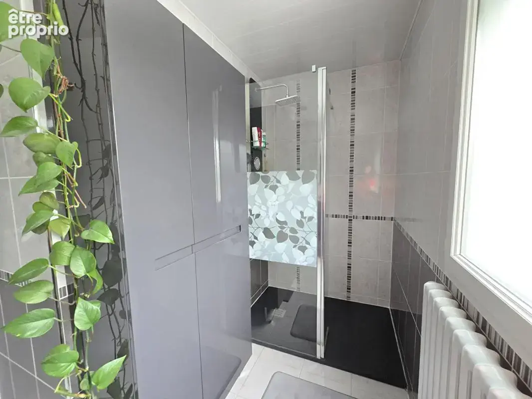 Maison individuelle avec 4 chambres, véranda et magnifique jardin - 175 M2 utiles - photo 7