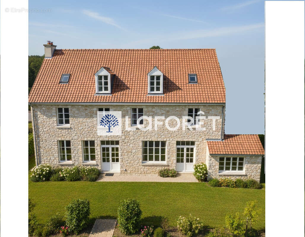 Maison à SAINT-NOM-LA-BRETECHE